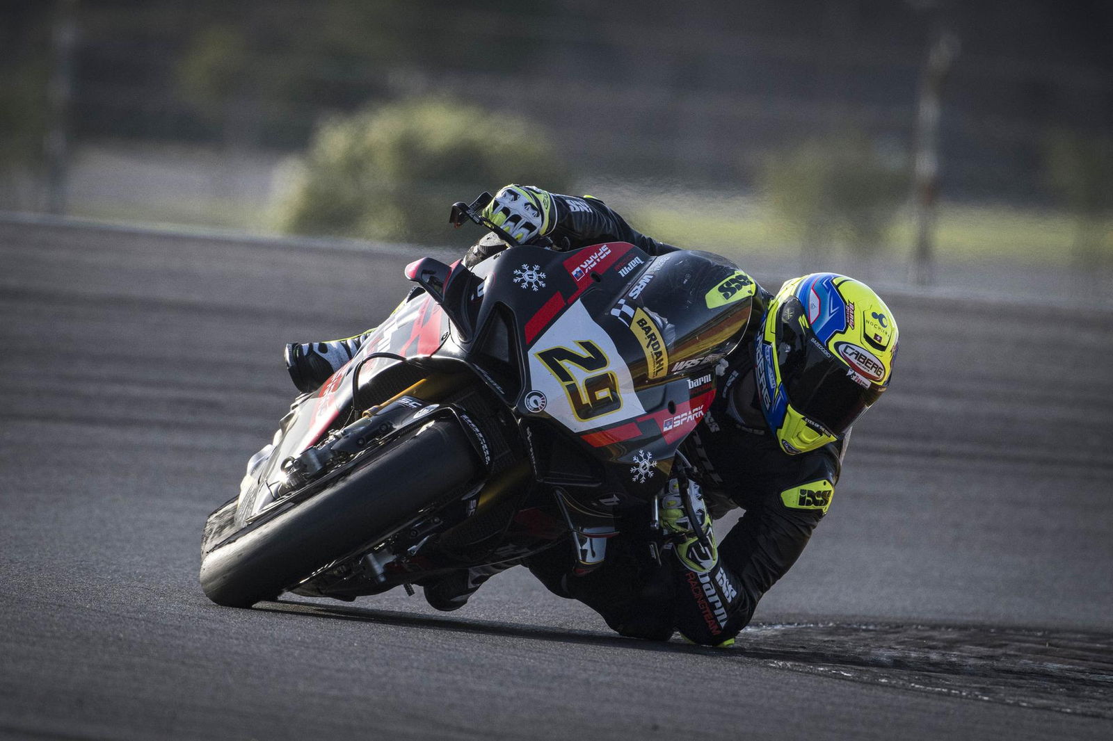 Oettl finds 'set-up, ergonomics, riding style' improvements aboard Panigale V4 R